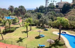 Elegant penthouse avec vue sur mer piscine, jardins, 2 chambres